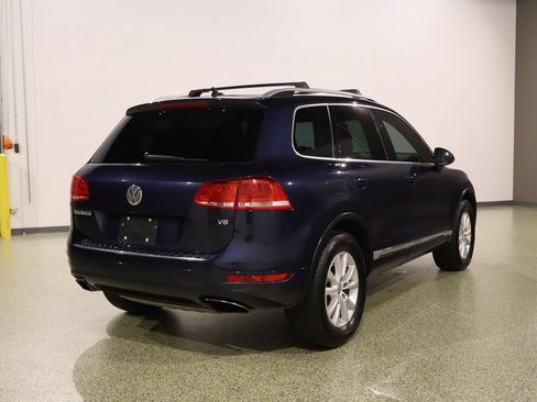 Used 2013 Volkswagen Touareg VR6 AWD/4WD image 10