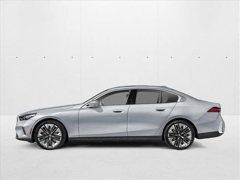 New 2027 BMW 540i xDrive AWD/4WD image 3