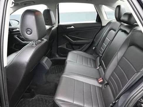 Used 2023 Volkswagen Jetta SE FWD image 22