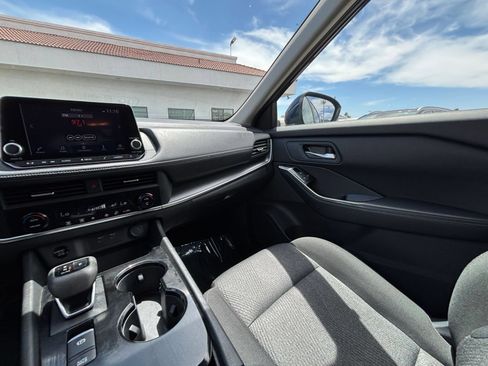 Used 2025 Nissan Rogue SV FWD image 37