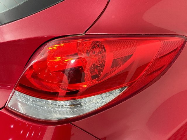 Used 2017 Hyundai Veloster Value Edition FWD image 29