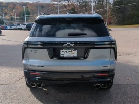 Certified 2024 Chevrolet Traverse RS w/ LPO, Floor Liner Package image 7