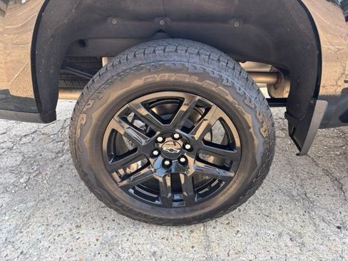 Used 2026 Chevrolet Silverado 1500 LT Trail Boss w/ Safety Package AWD/4WD image 9