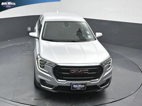 Used 2022 GMC Terrain SLE FWD image 10