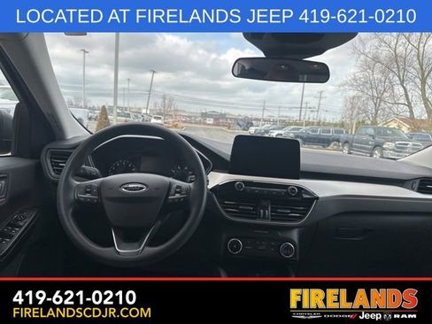 Used 2022 Ford Escape SE image 6