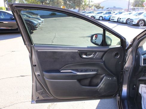 Used 2018 Honda Clarity Touring image 20