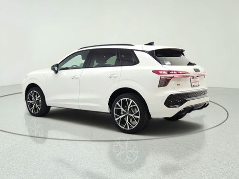 New 2026 Audi Q3 quattro 2.0T AWD/4WD image 7