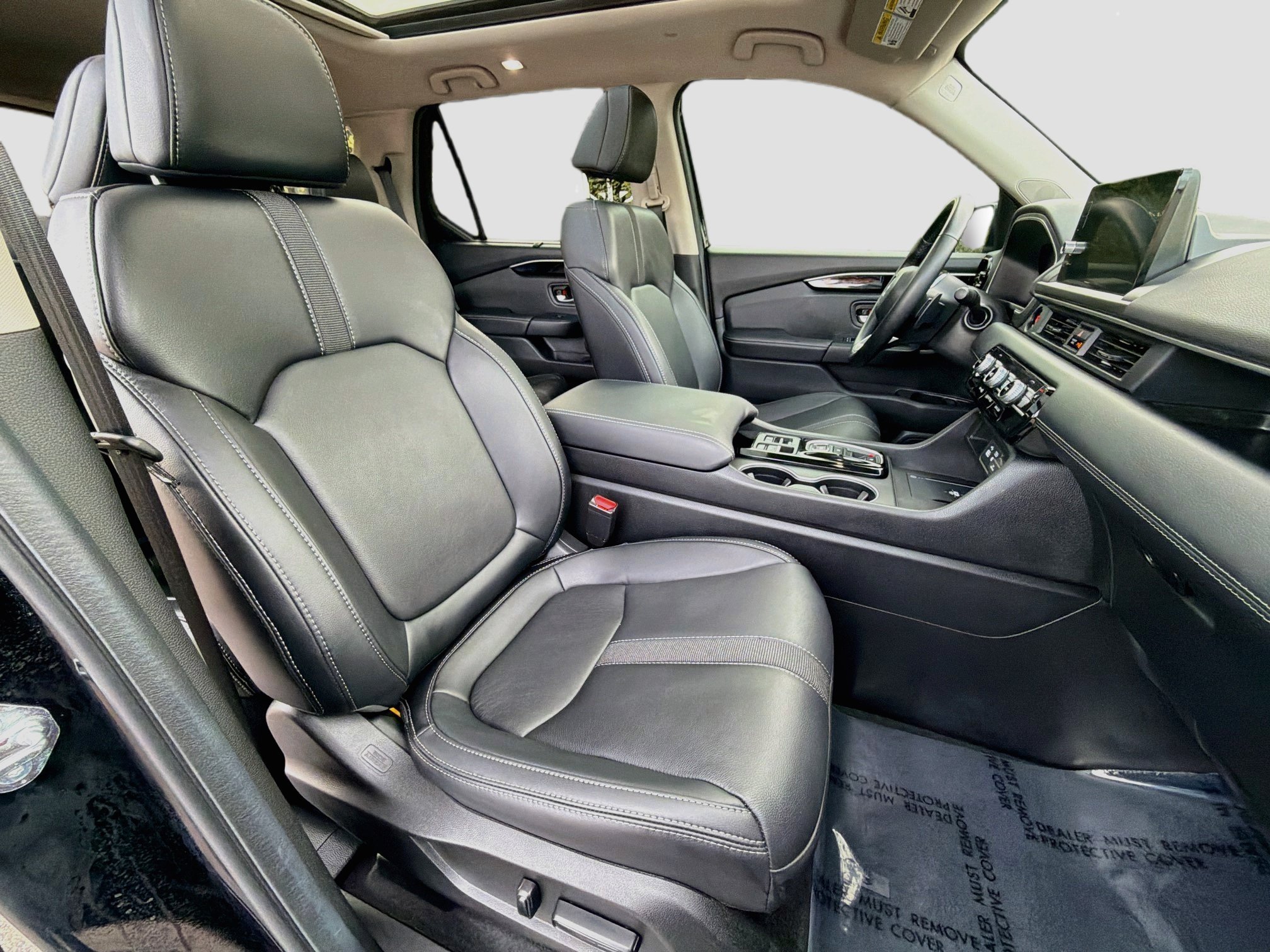 Used 2025 Honda Pilot Touring image 32