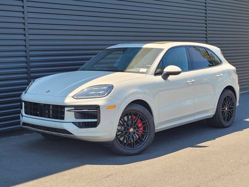 Certified 2026 Porsche Cayenne S AWD/4WD image 1