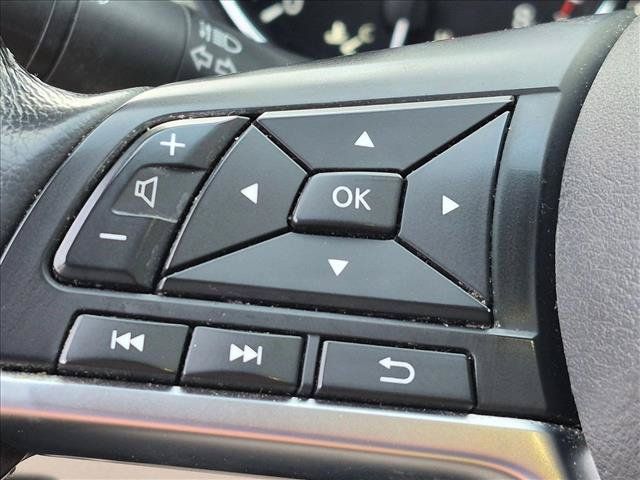 Used 2019 Nissan Rogue Sport SL w/ Premium Package FWD image 13