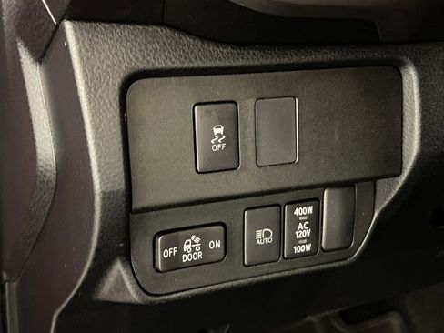 Used 2021 Toyota Tacoma TRD Off-Road w/ Technology Package image 31