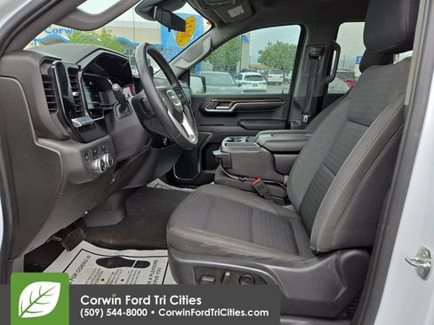 Used 2023 GMC Sierra 1500 Elevation AWD/4WD image 2