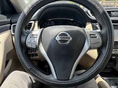 Used 2016 Nissan Rogue SL FWD image 18