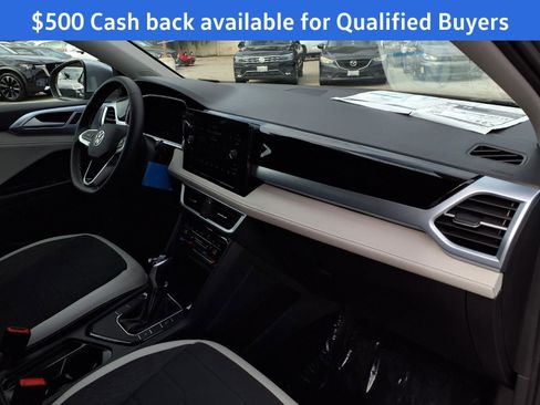 New 2026 Volkswagen Taos SE image 22