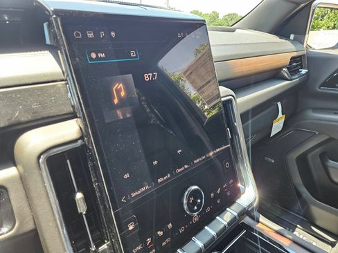 New 2026 GMC Yukon XL Denali RWD image 18