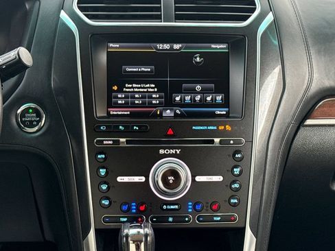 Used 2016 Ford Explorer Platinum AWD/4WD image 22