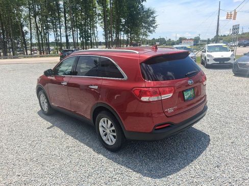 Used 2018 Kia Sorento AWD image 3