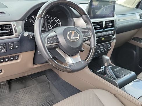 Used 2023 Lexus GX 460 Premium w/ Premium Package AWD/4WD image 8
