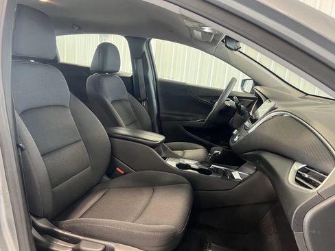 Used 2024 Chevrolet Malibu LT FWD image 25