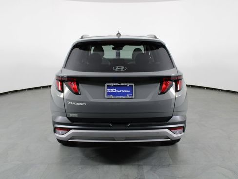 Certified 2025 Hyundai Tucson SEL FWD image 11