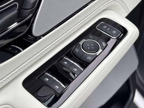 New 2026 Lincoln Aviator Black Label w/ Black Label Special Edition AWD/4WD image 22