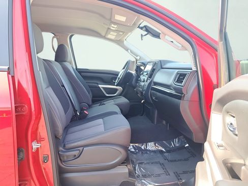 Used 2022 Nissan Titan SV AWD/4WD image 20