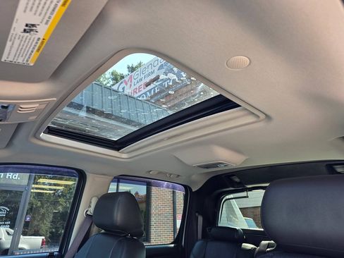 Used 2013 Chevrolet Avalanche LTZ AWD/4WD image 16