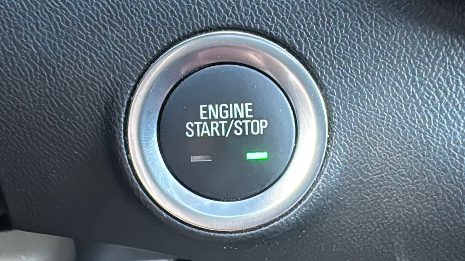 Used 2024 GMC Terrain SLE w/ Driver Convenience Package AWD/4WD image 17