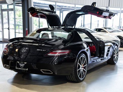 Used 2012 Mercedes-Benz SLS AMG Coupe image 6