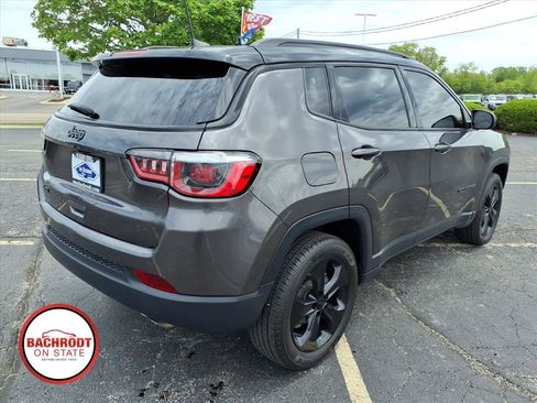 Used 2019 Jeep Compass Latitude AWD/4WD image 7