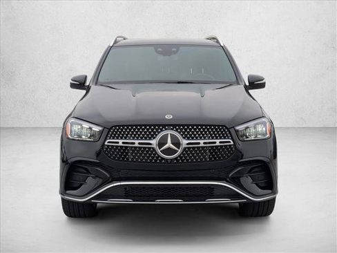 Used 2025 Mercedes-Benz GLE 450e 4MATIC image 2