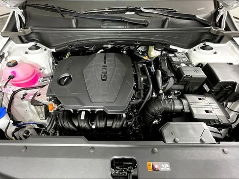 New 2026 Kia Sportage LX image 2