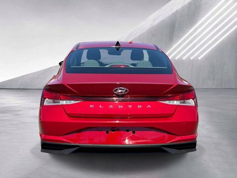 Certified 2023 Hyundai Elantra SEL w/ Convenience Package FWD image 6