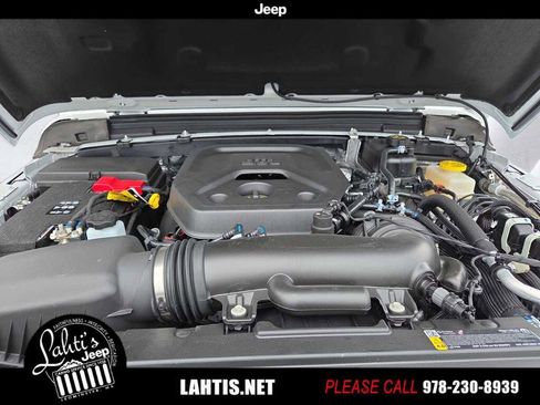 New 2026 Jeep Wrangler Unlimited Rubicon w/ Safety Group image 18