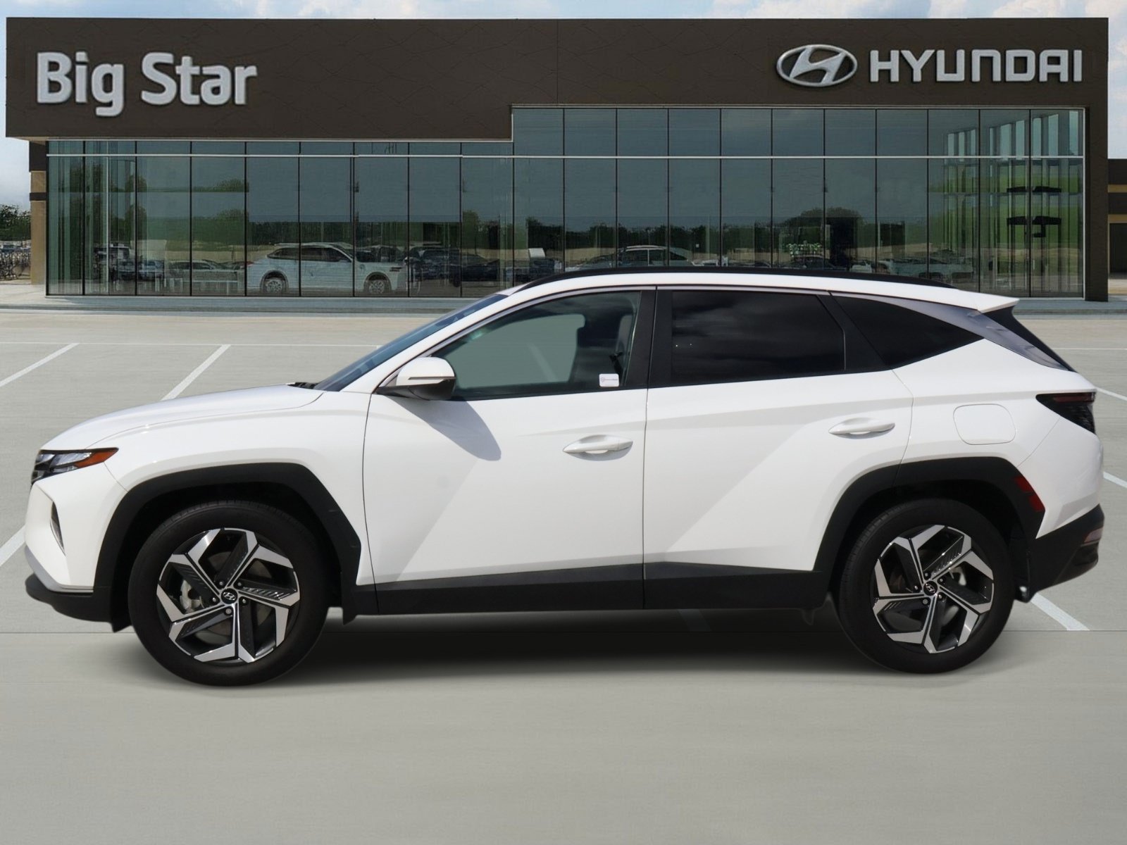 Used 2023 Hyundai Tucson SEL w/ Convenience Package FWD image 2