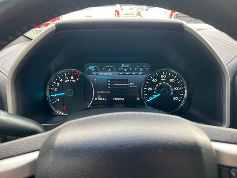 Used 2019 Ford F150 Lariat image 38