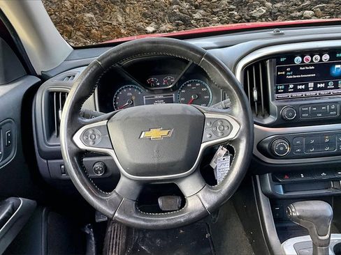 Used 2016 Chevrolet Colorado LT w/ LT Convenience Package image 5