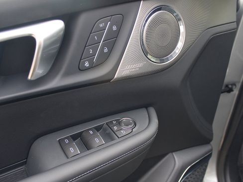 New 2026 Buick Enclave Avenir w/ Super Cruise Package image 10