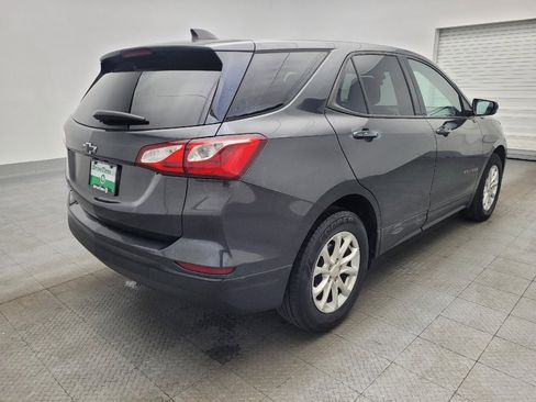Used 2019 Chevrolet Equinox LS w/ LS Convenience Package image 9