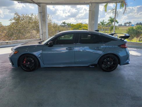 Used 2025 Honda Civic Type R image 8