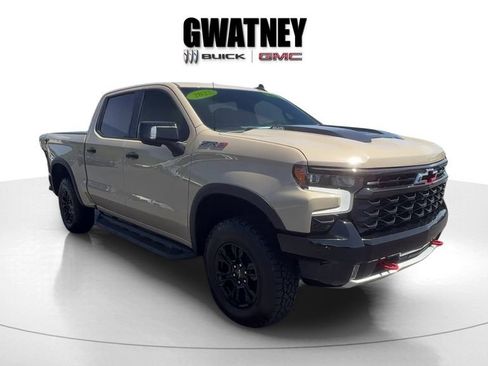 Used 2022 Chevrolet Silverado 1500 ZR2 w/ Technology Package AWD/4WD image 3