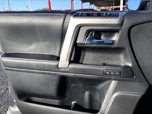 Used 2021 Toyota 4Runner Limited image 22
