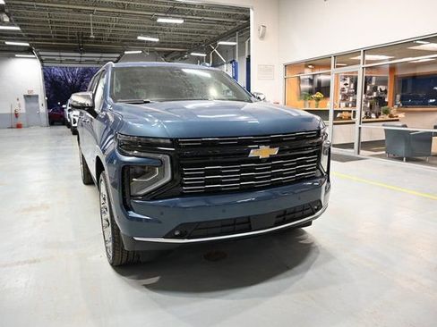 New 2026 Chevrolet Suburban High Country w/ LPO, Chrome Package image 3