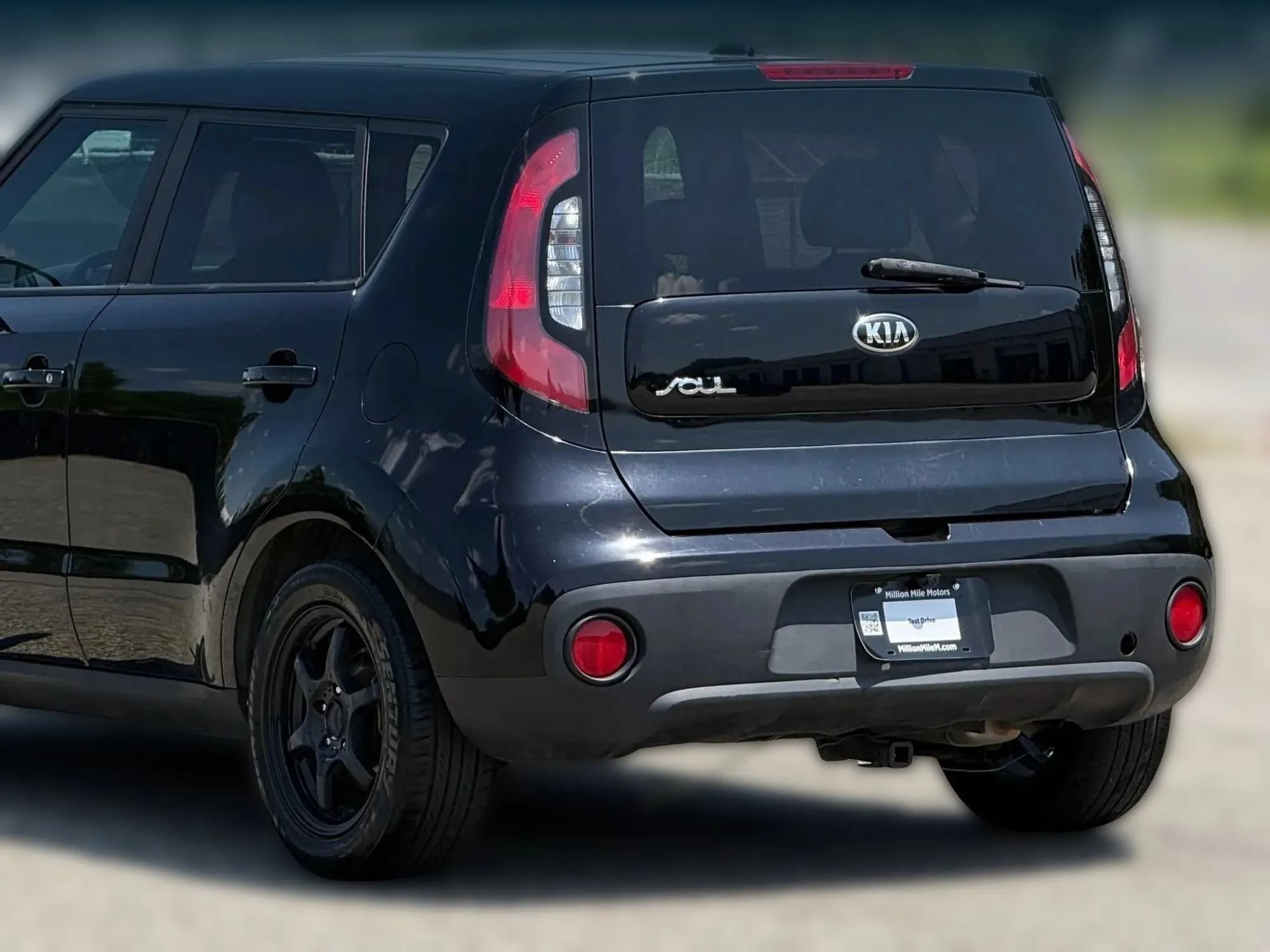 Used 2018 Kia Soul FWD image 16