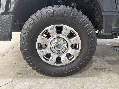 Used 2023 Ford F250 Lariat w/ Lariat Ultimate Package AWD/4WD image 33