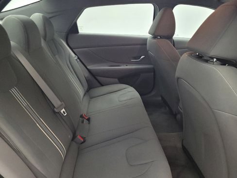 Used 2023 Hyundai Elantra SEL FWD image 19