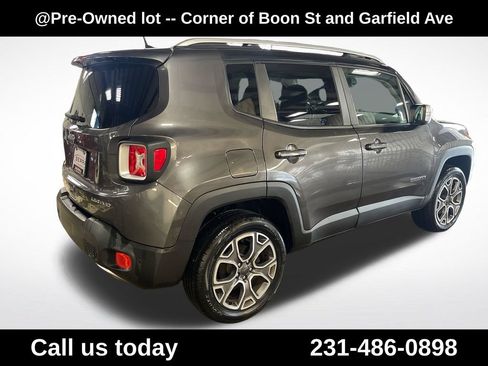 Used 2018 Jeep Renegade Limited w/ UConnect 8.4 Nav Group AWD/4WD image 5