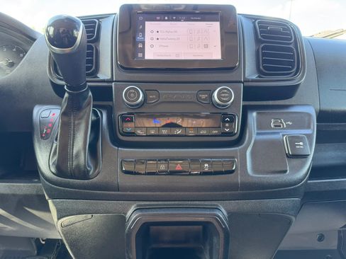 Used 2025 RAM ProMaster 2500 w/ Convenience Group image 38