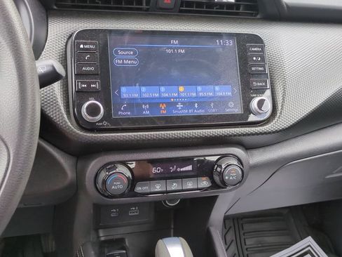 Used 2021 Nissan Kicks SV FWD image 17