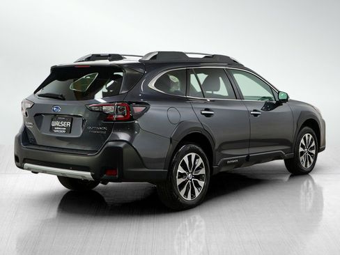 Used 2025 Subaru Outback Touring XT image 5